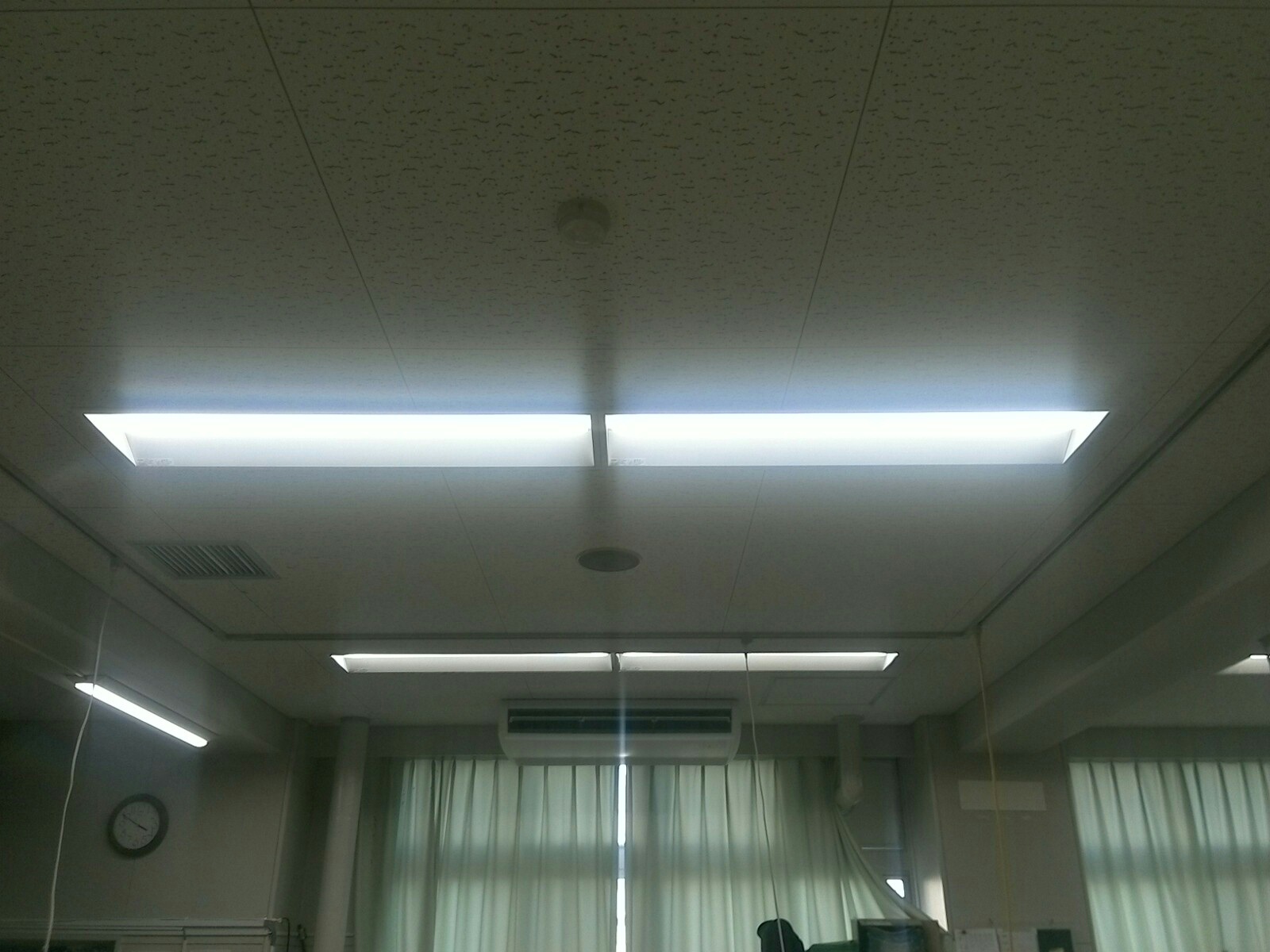室内の天井照明